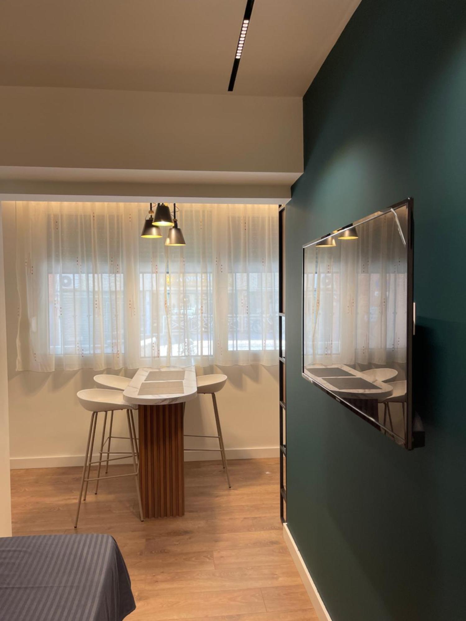 Downtown Studio Apartments Тирана Екстериор снимка