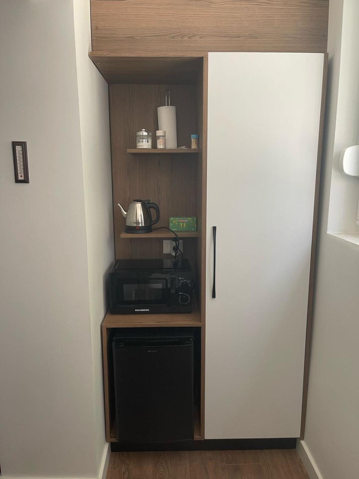 Downtown Studio Apartments Тирана Екстериор снимка