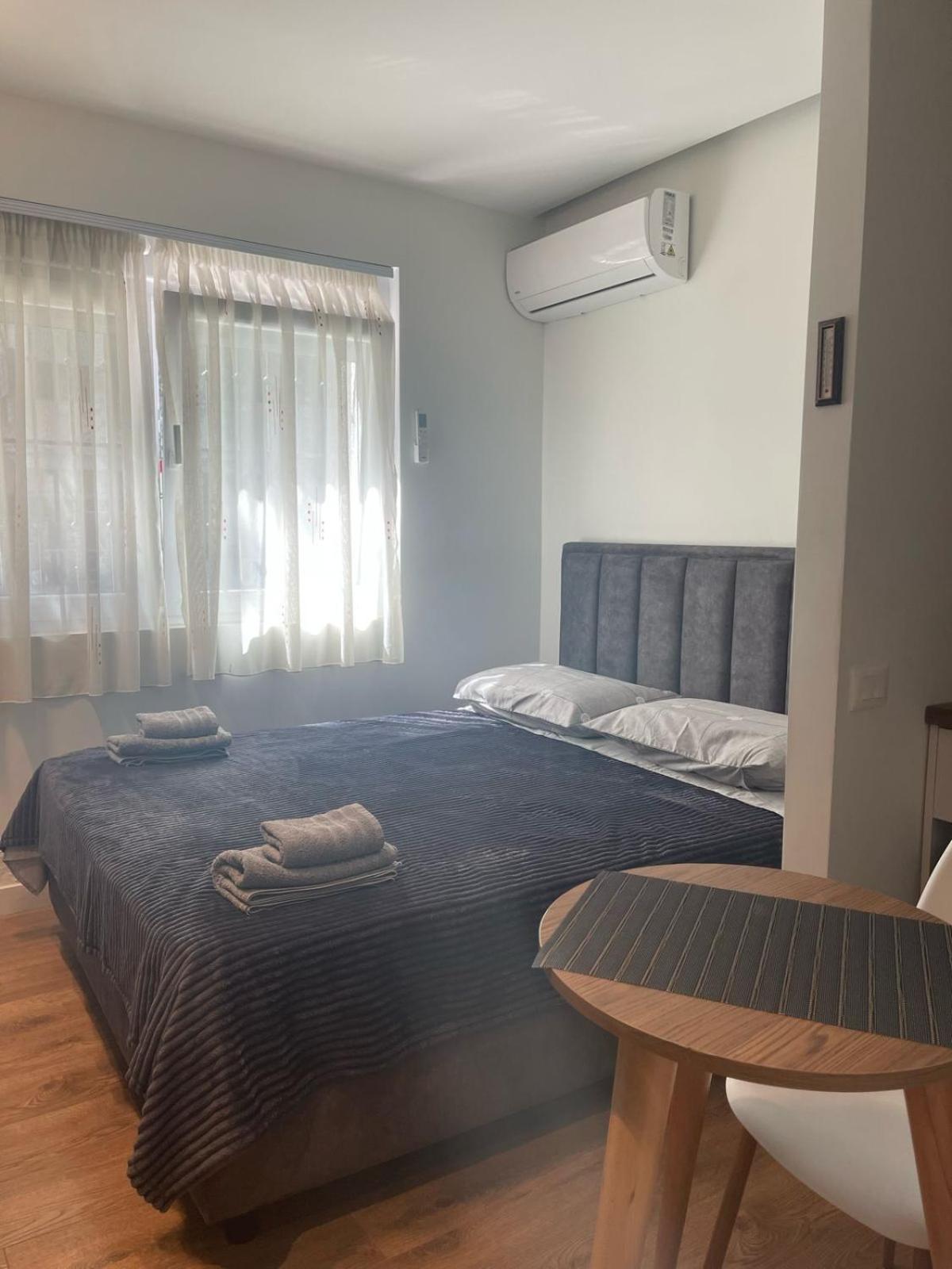 Downtown Studio Apartments Тирана Екстериор снимка